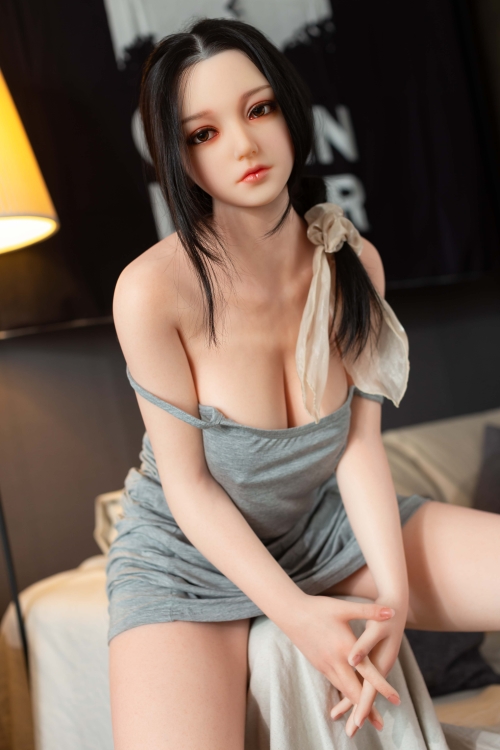 XYCOLO DOLL 依娜 158cm美しいスレンダーボディラブドールシリコン製 PRO