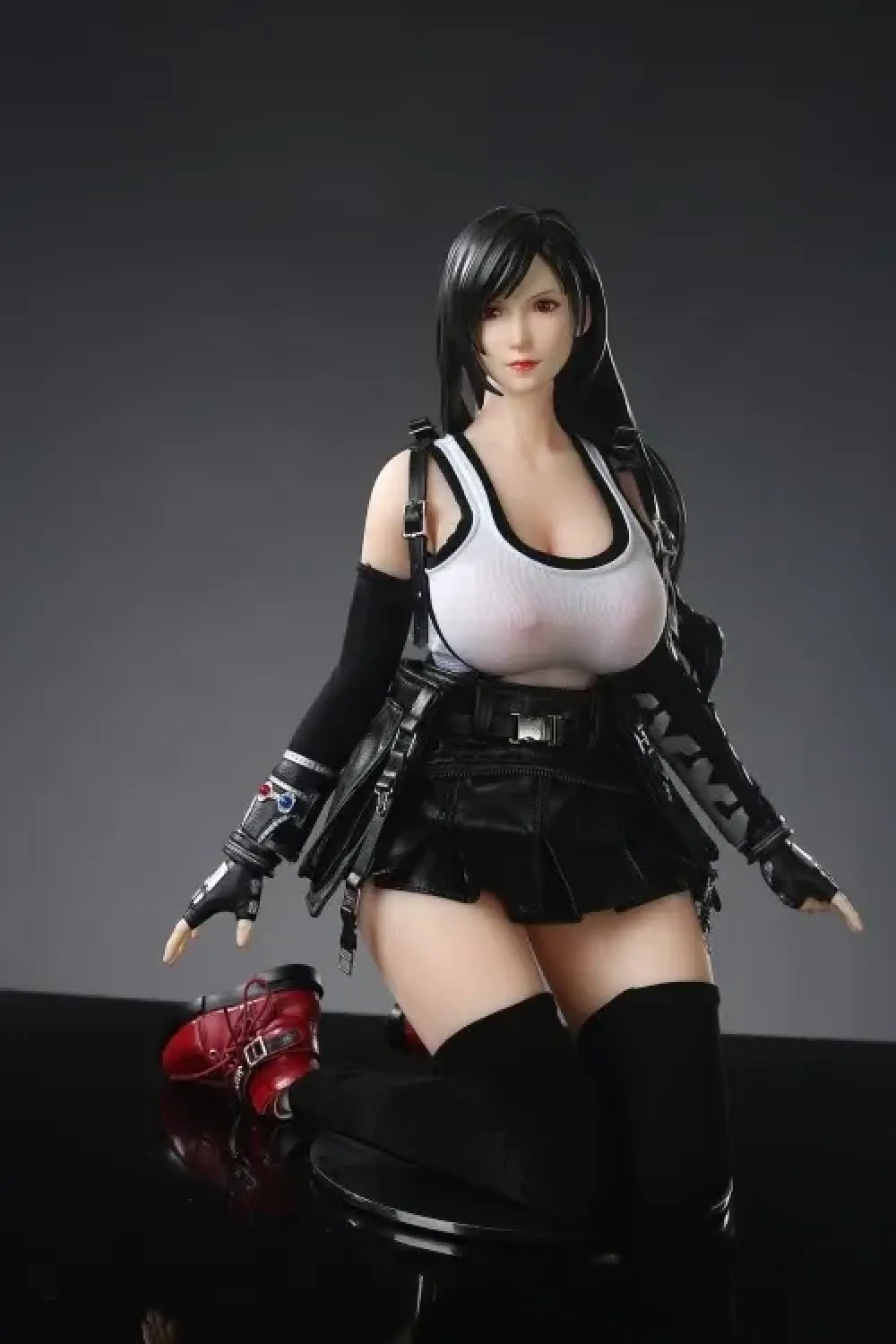 Otaku Doll 蒂法 65cm 3kg 人気 アニメ ミニラブドール コスプレ ティファ ロックハート フィギュア PVCヘッド+シリコンボディ 宣材写真と同じ衣装