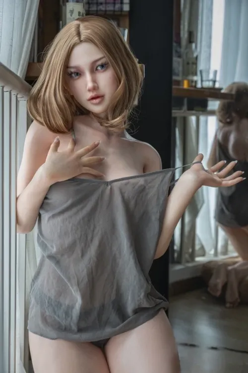 XYCOLO DOLL 伊维娅 Ivya 157cm等身大モデルボディ 超柔らかいフルシリコン製 魅力的な女優 高級ダッチワイフ Cカップ ノーマル肌