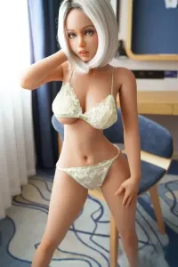 PIPER DOLL Ariel 140cm短い髪フルシリコン製ラブドール 魅惑的ななセックス人形 Fカップ 白い肌 シームレスヘッドとボディの一体型